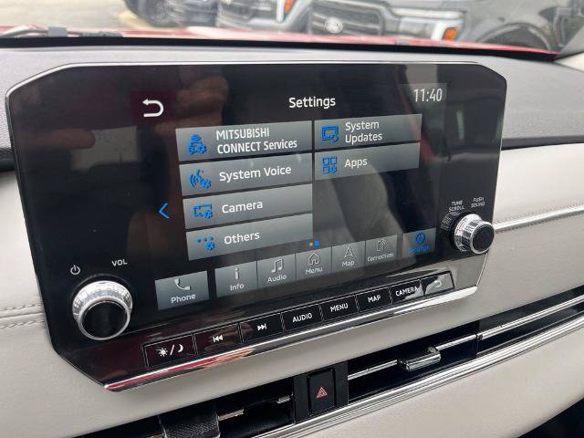 Used 2023 Mitsubishi Outlander AWD image 31