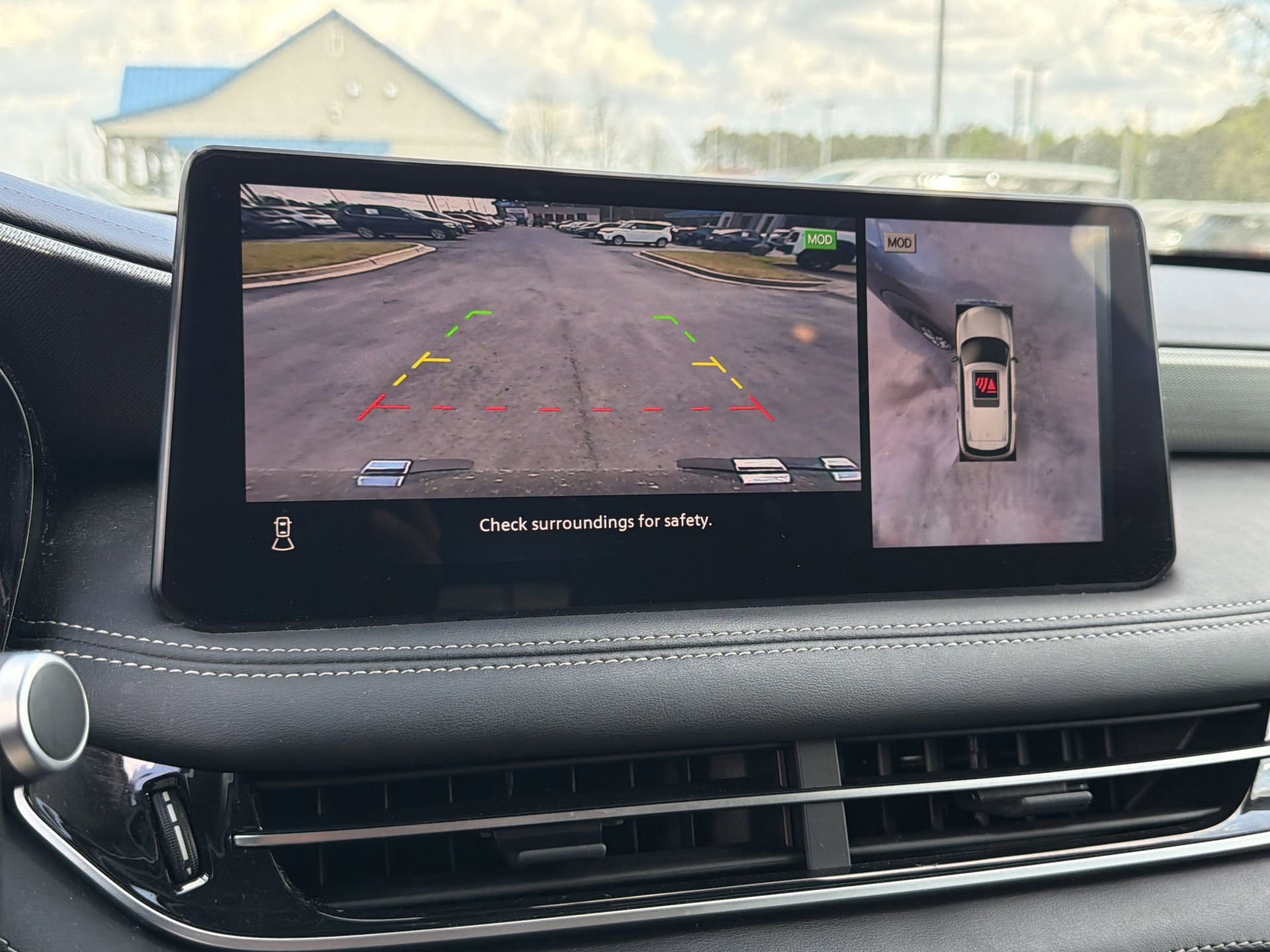 Used 2023 INFINITI QX60 Luxe w/ Performance Audio Package image 12