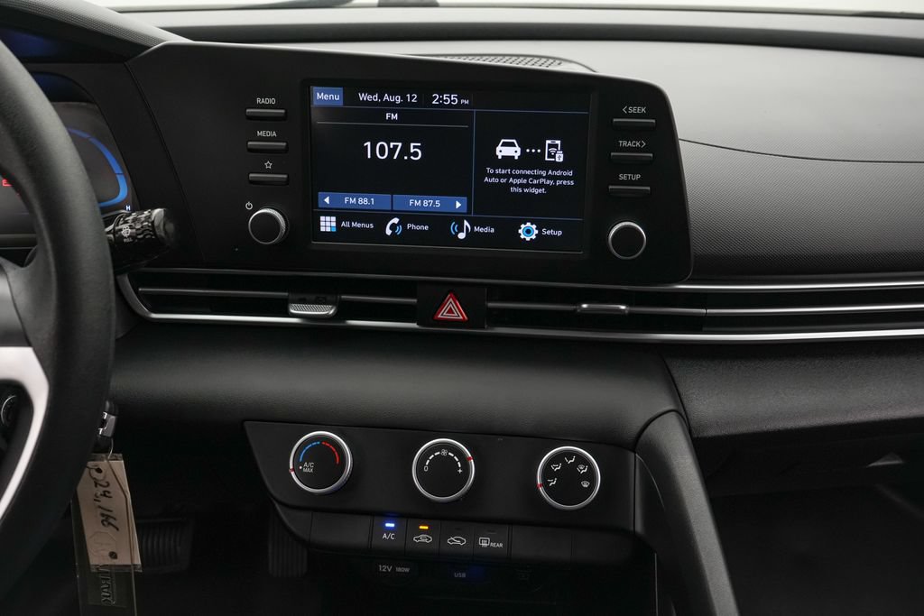 Used 2025 Hyundai Elantra SE FWD image 16