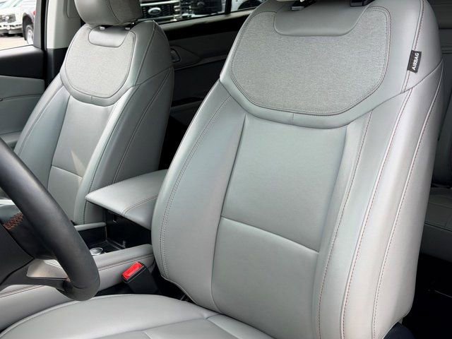 Certified 2025 Ford Explorer Active w/ Active Comfort Package image 24