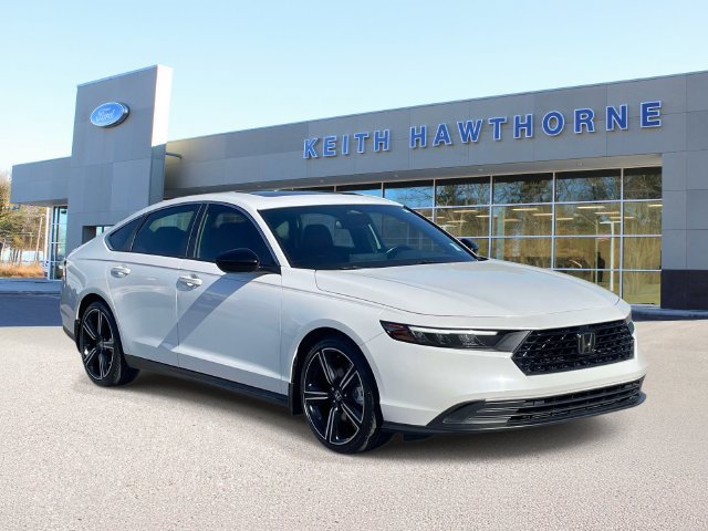 Used 2024 Honda Accord Sport image 1