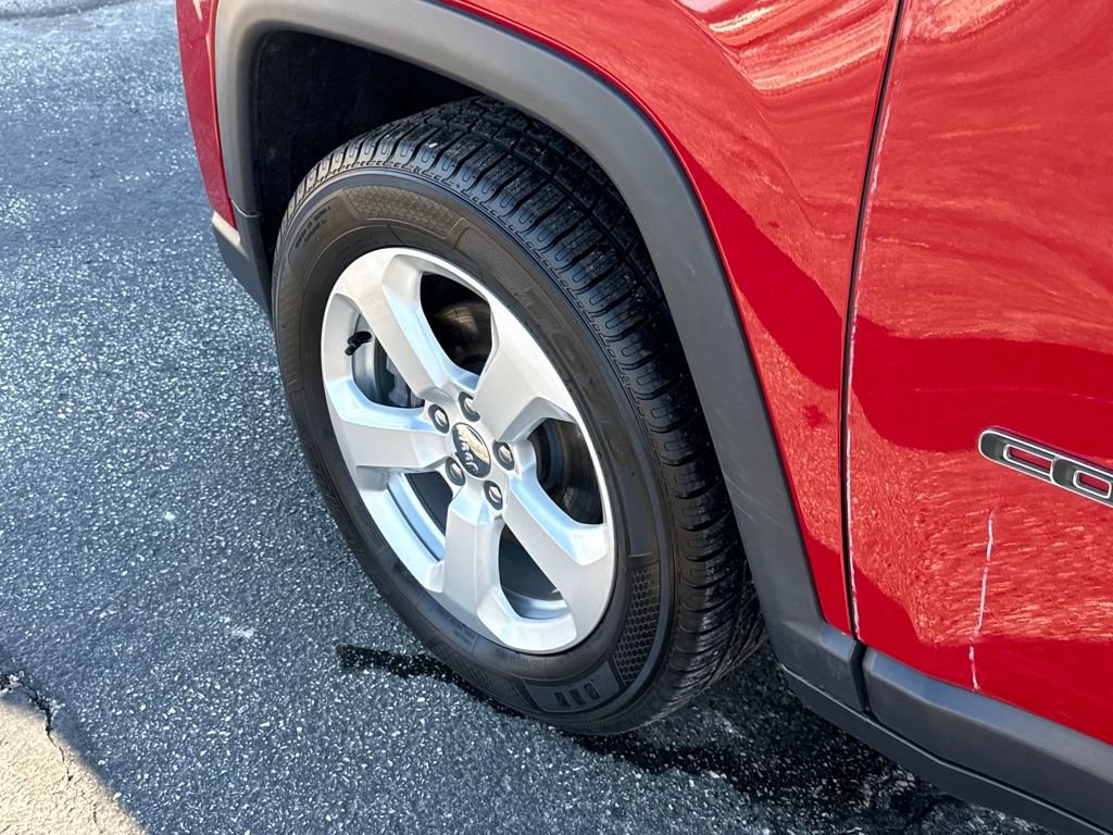 Used 2018 Jeep Compass Latitude image 13