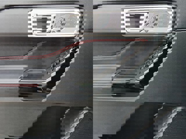 Certified 2023 Ford Explorer ST-Line w/ Class IV Trailer Tow Package image 19