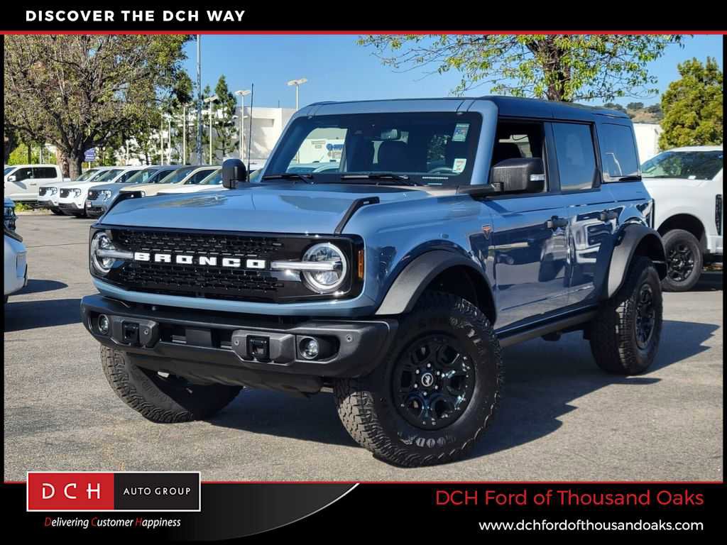 Certified 2025 Ford Bronco Badlands AWD/4WD image 1