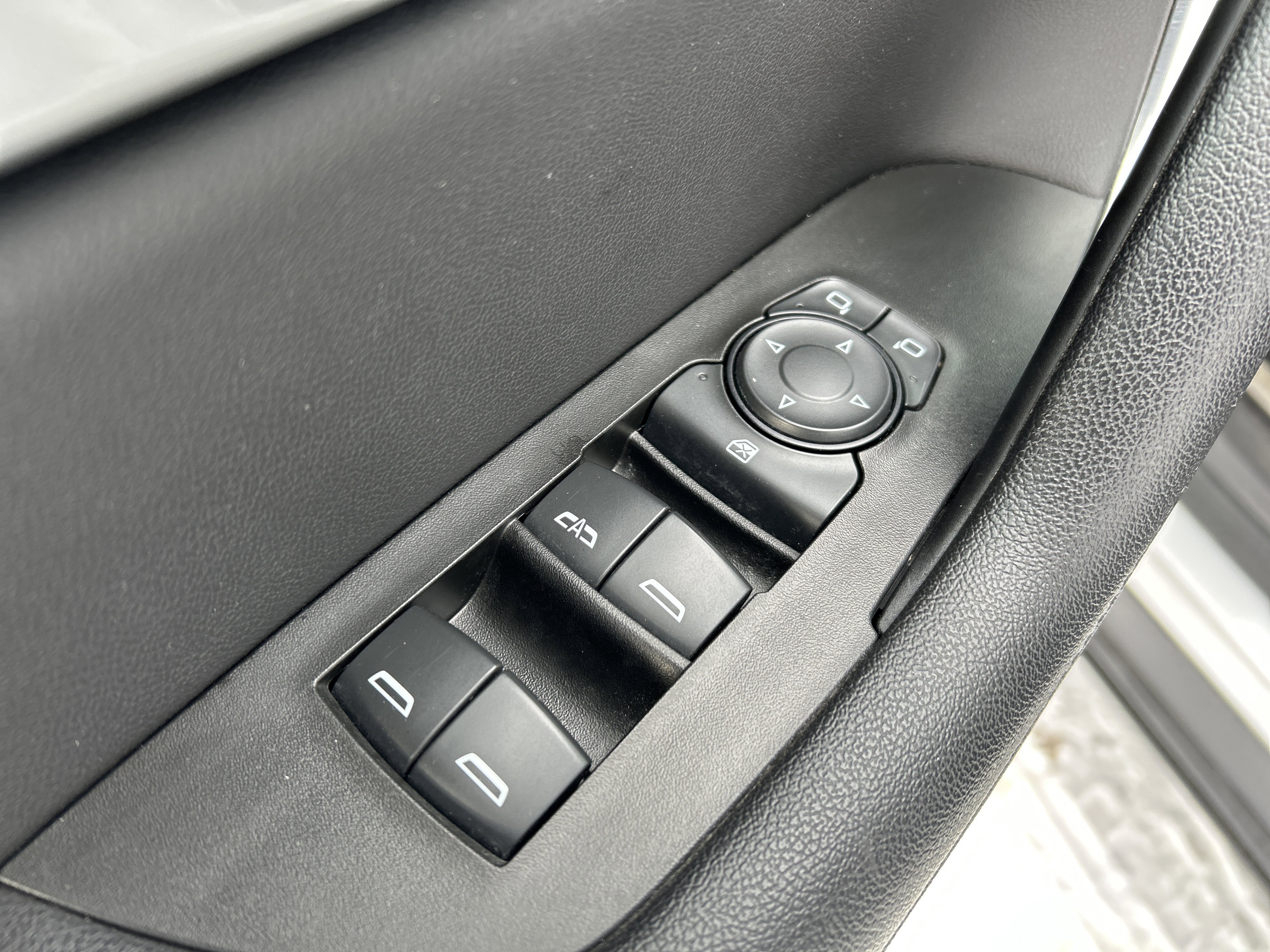 Used 2020 Chevrolet Blazer LT image 15