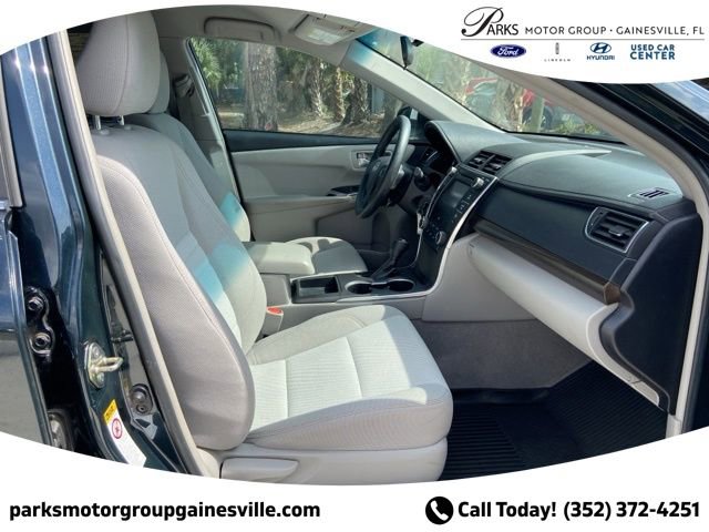 Used 2017 Toyota Camry LE image 14