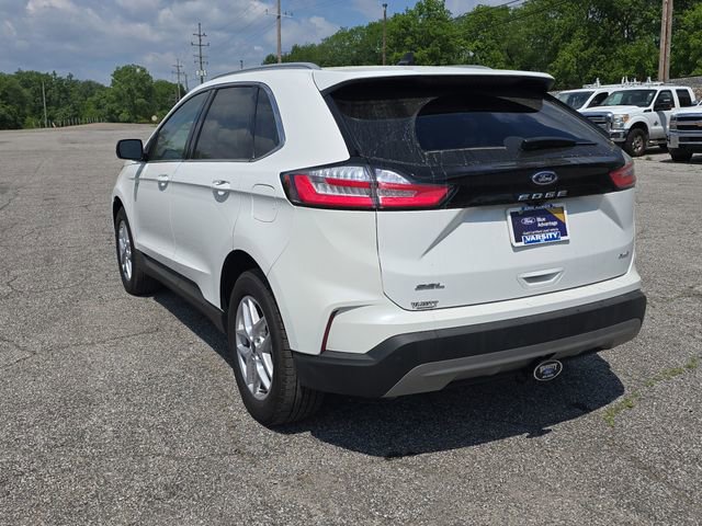 Certified 2023 Ford Edge SEL w/ Convenience Package AWD/4WD image 3