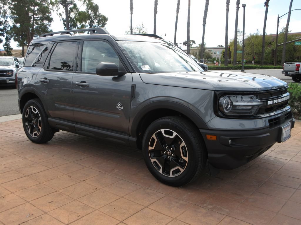Certified 2024 Ford Bronco Sport Outer Banks w/ Tech Package AWD/4WD image 7