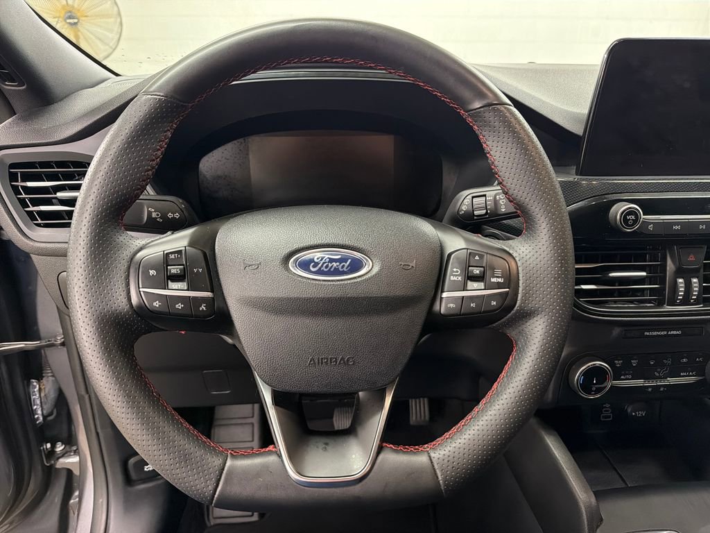 Certified 2025 Ford Escape ST-Line FWD image 18