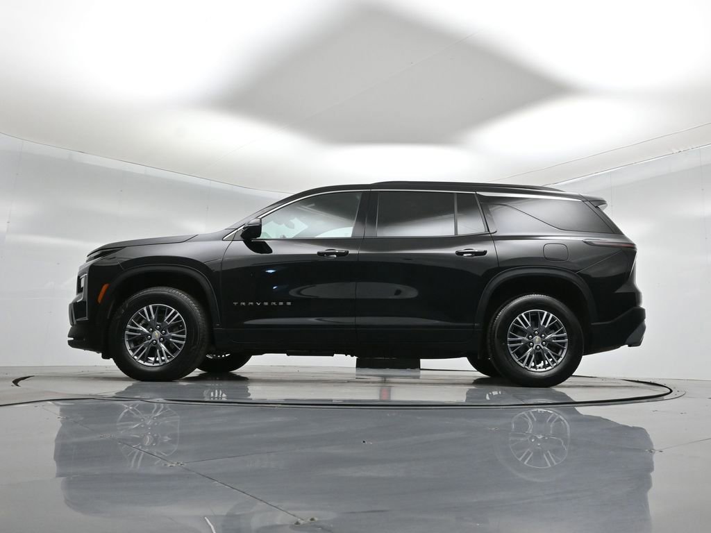 Used 2024 Chevrolet Traverse LT image 25