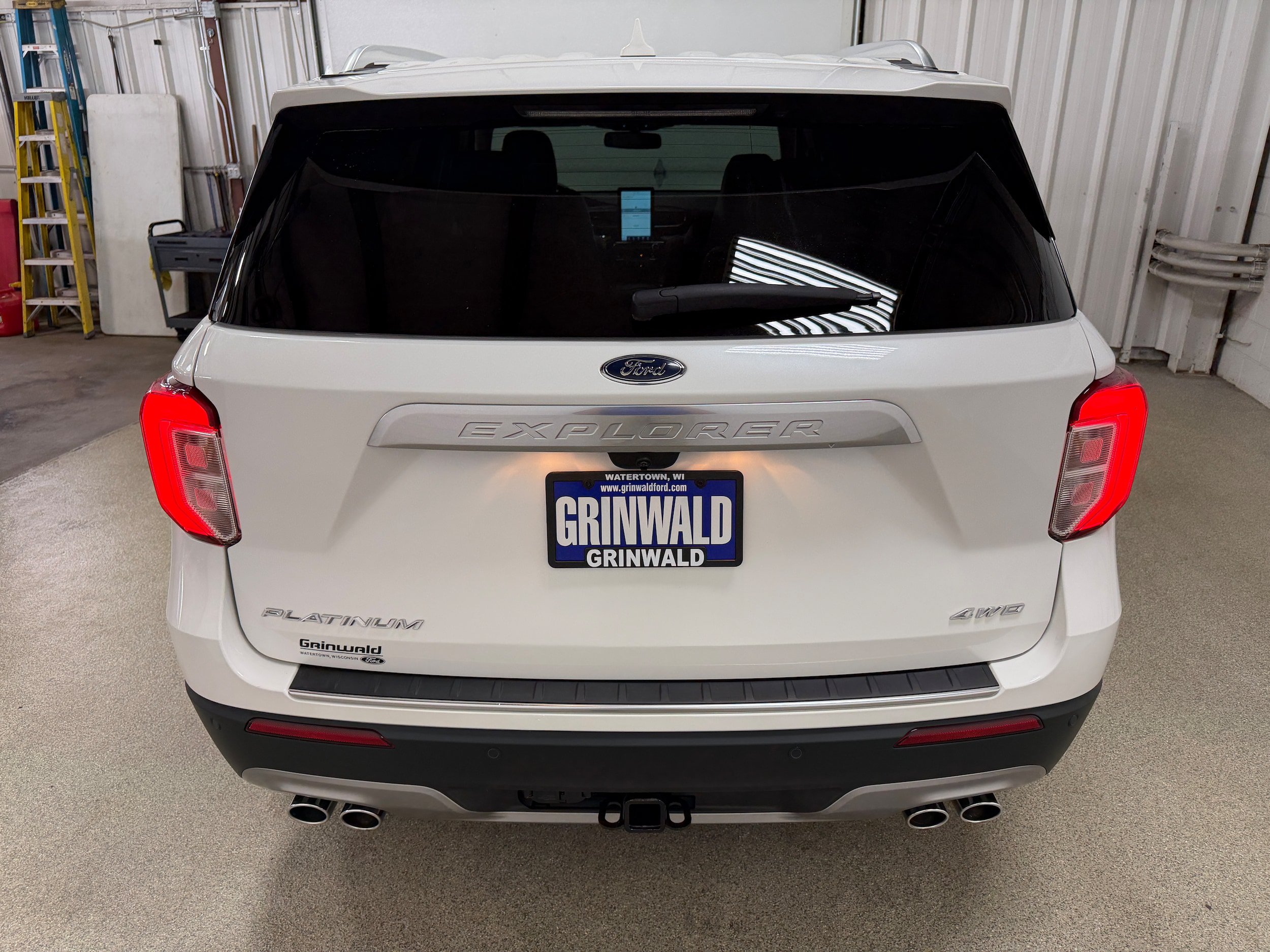 Certified 2021 Ford Explorer Platinum w/ Equipment Group 601A AWD/4WD image 39