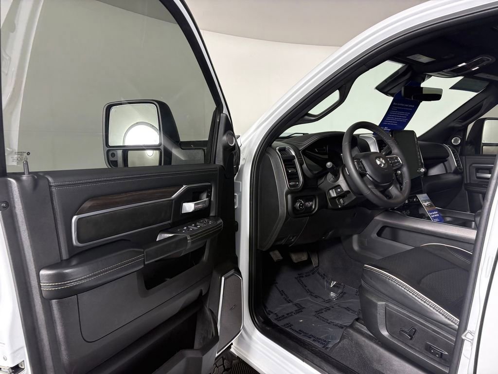 Used 2025 RAM 3500 Laramie image 12
