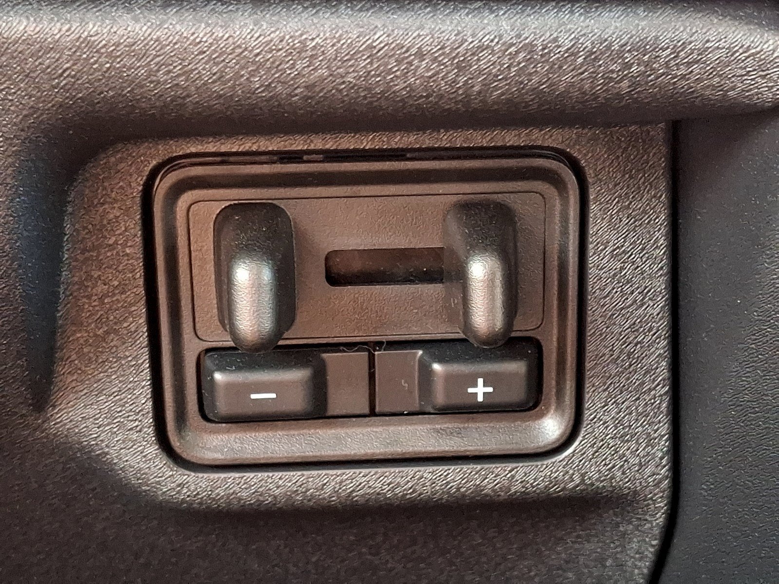 Certified 2025 Ford Expedition Active AWD/4WD image 22