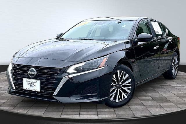 Used 2023 Nissan Altima 2.5 SV FWD image 12