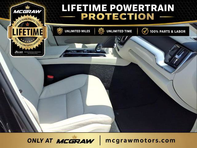 Used 2023 Volvo XC60 B5 Core FWD image 16