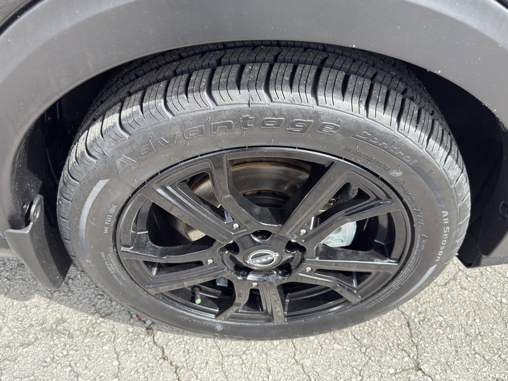 Used 2022 Nissan Kicks SR w/ Premium Package image 27