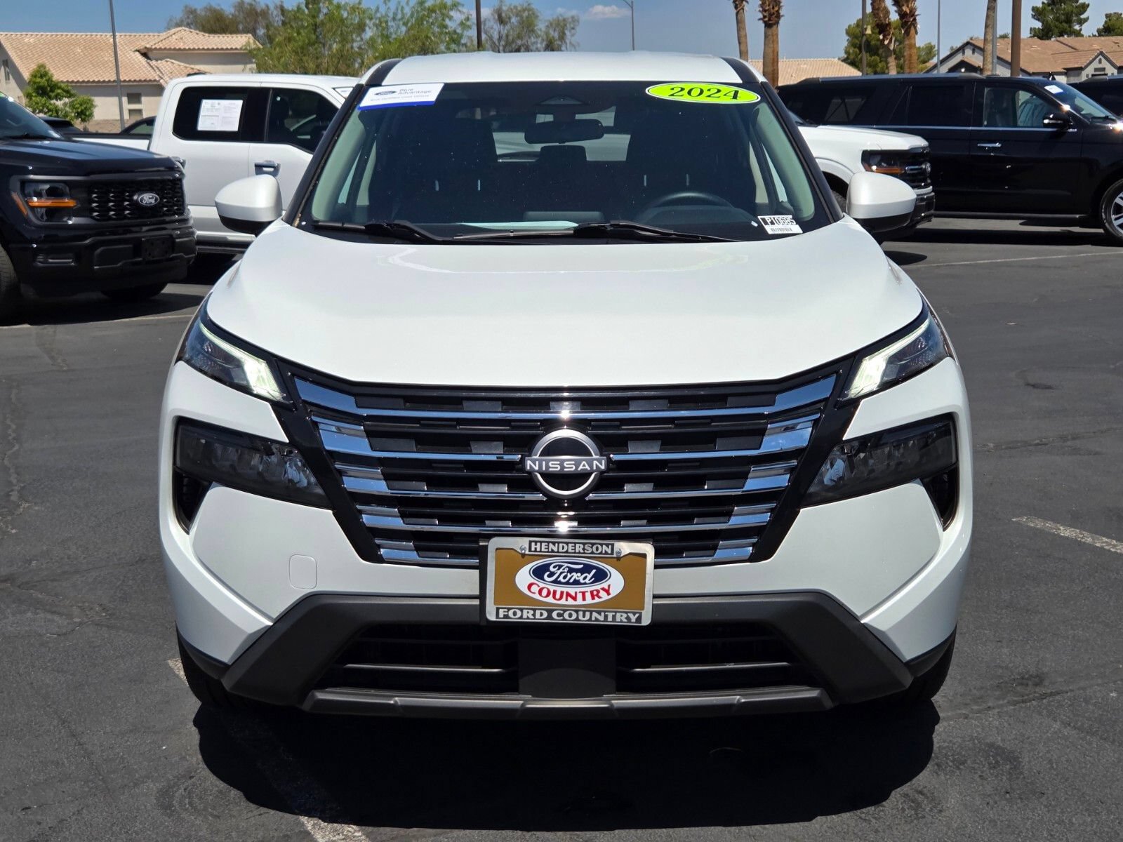 Used 2024 Nissan Rogue SV FWD image 8