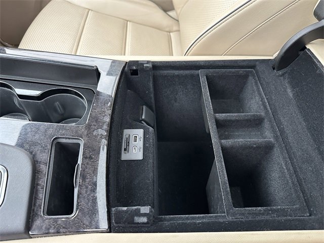 Used 2023 Cadillac Escalade ESV Premium Luxury w/ Performance Package image 30