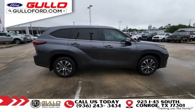 Used 2024 Toyota Highlander XLE AWD/4WD image 9