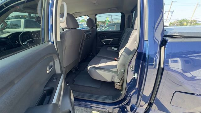 Used 2023 Nissan Titan SV image 21