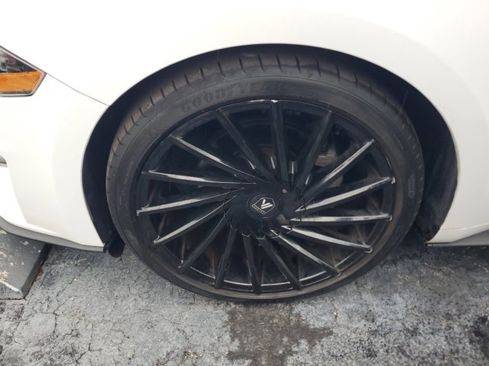 Certified 2019 Ford Mustang Premium image 6