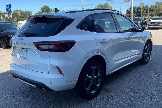 Certified 2023 Ford Escape ST-Line w/ Tech Pack #1 FWD image 6