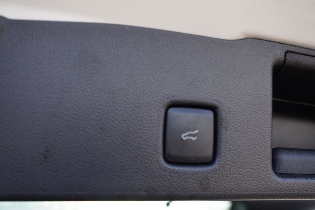 Certified 2025 Ford Escape Platinum w/ Premium Technology Package image 20
