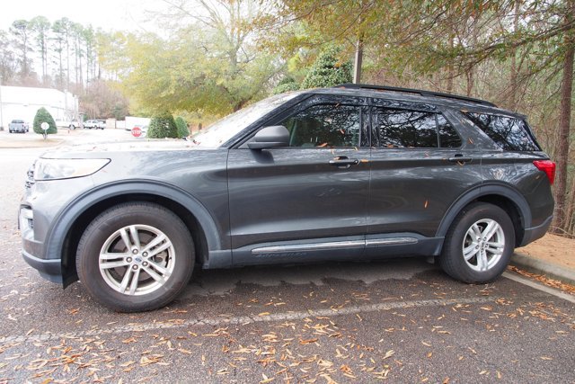 Certified 2020 Ford Explorer XLT w/ Equipment Group 202A image 4