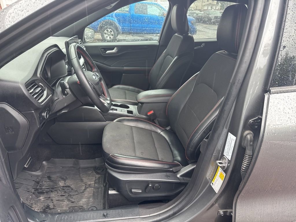Certified 2024 Ford Escape ST-Line w/ Tech Pack #1 FWD image 6