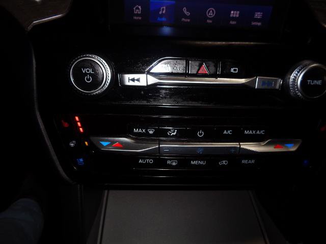 Certified 2023 Ford Explorer Platinum w/ Technology Package AWD/4WD image 17