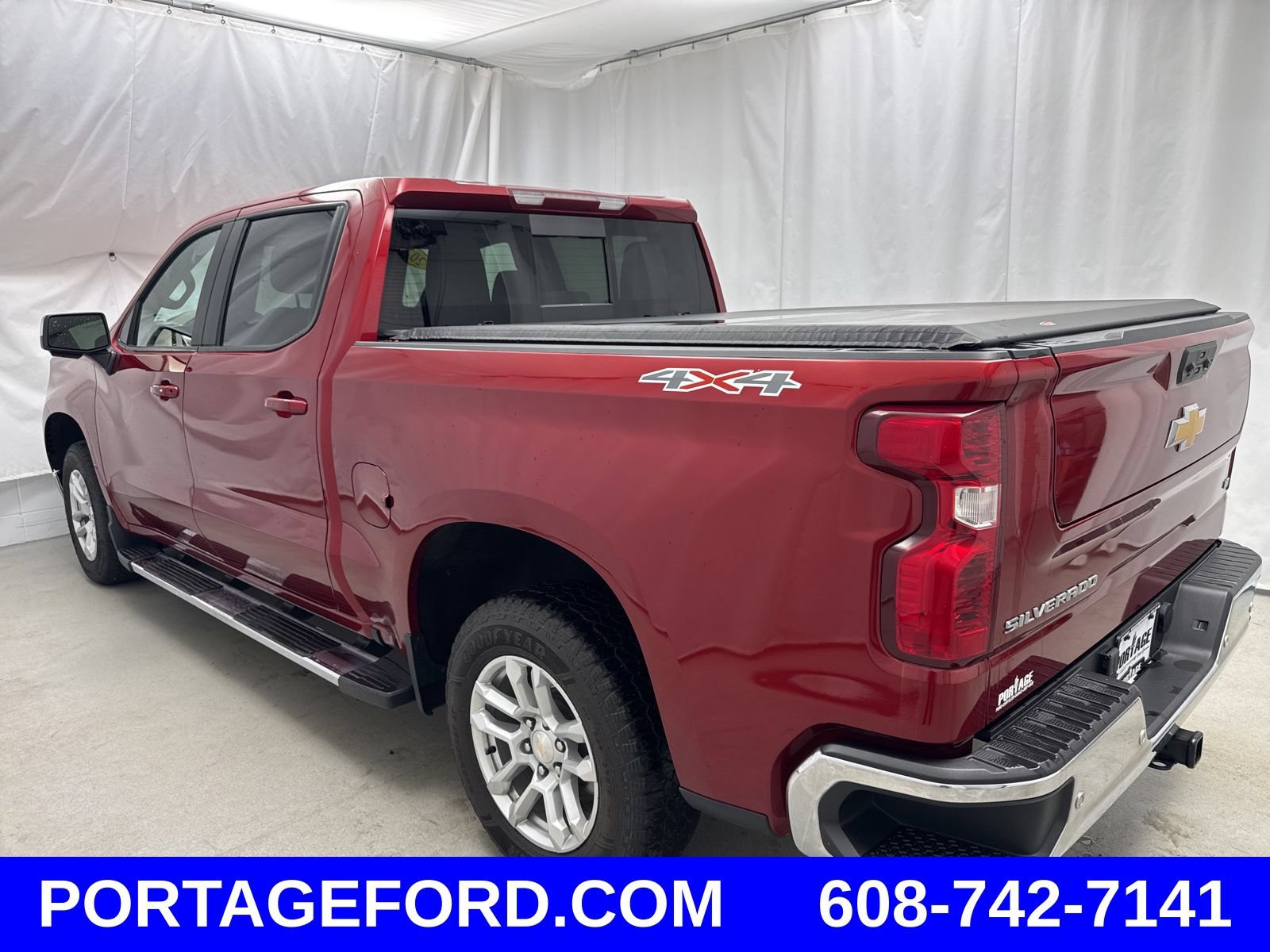 Used 2023 Chevrolet Silverado 1500 LT w/ Max Trailering Package AWD/4WD image 2