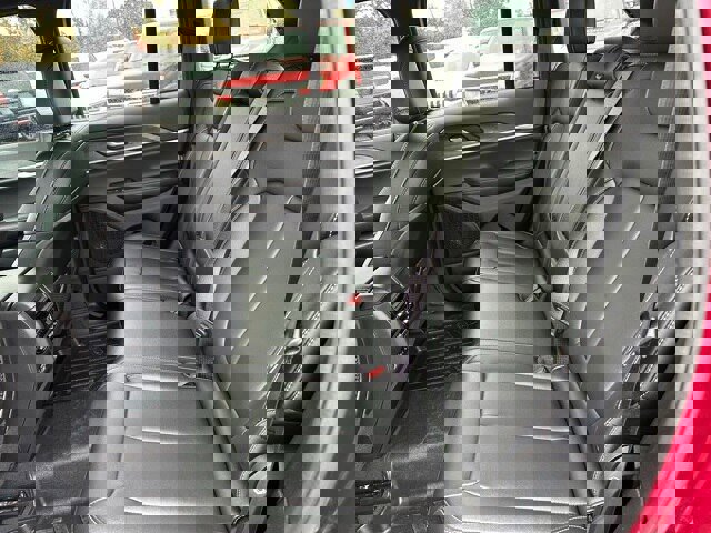 Used 2024 Jeep Grand Cherokee Limited w/ Black Appearance Package image 17