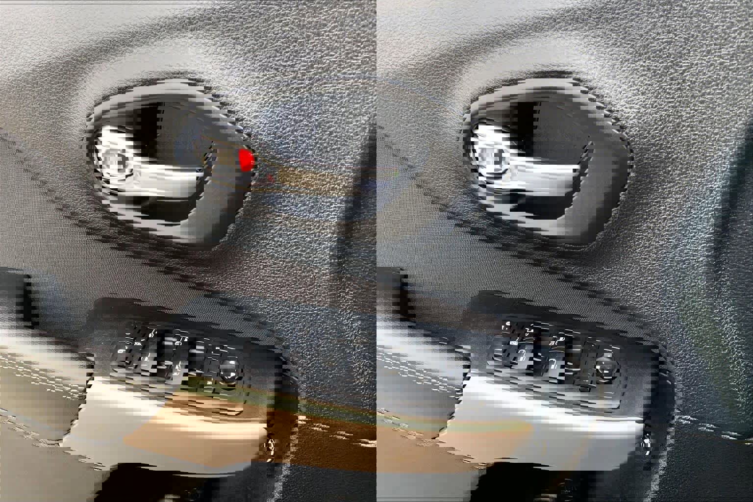 Used 2017 Jeep Cherokee Sport image 29