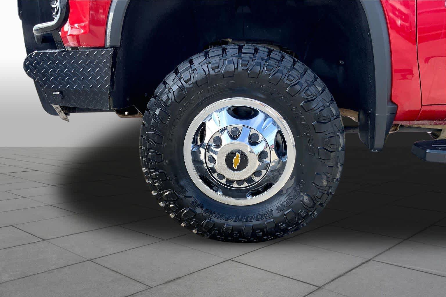 Used 2022 Chevrolet Silverado 3500 LTZ w/ LTZ Texas Edition AWD/4WD image 11