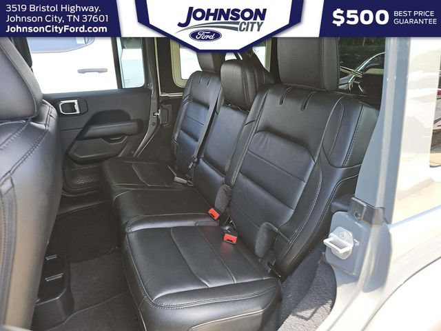 Used 2021 Jeep Wrangler Unlimited Sahara AWD/4WD image 15