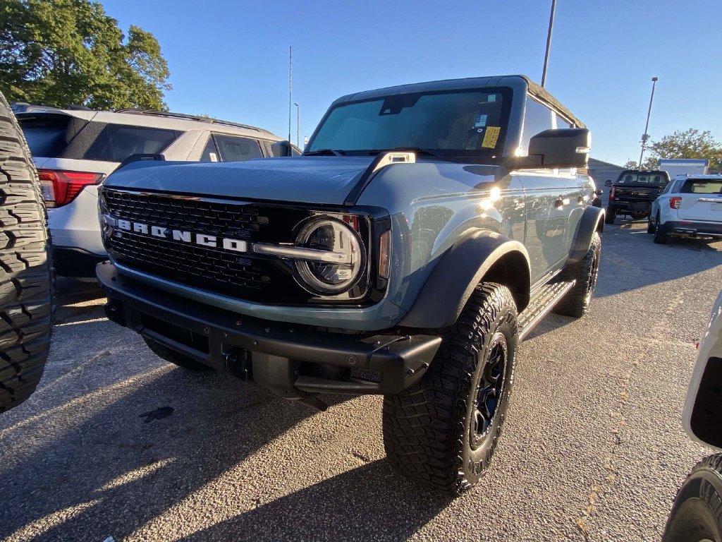 Certified 2022 Ford Bronco Wildtrak AWD/4WD image 2