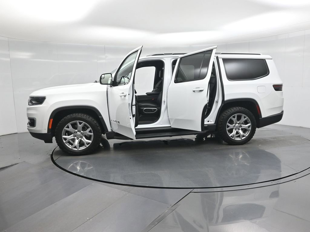 Used 2022 Jeep Wagoneer Series II image 36