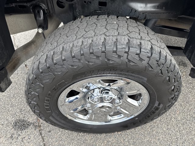 Used 2024 RAM 2500 Tradesman w/ Chrome Appearance Group AWD/4WD image 12