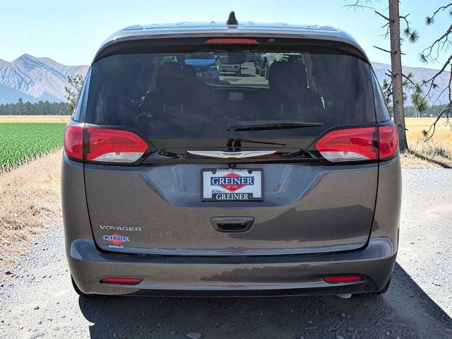 Used 2023 Chrysler Voyager LX FWD image 5