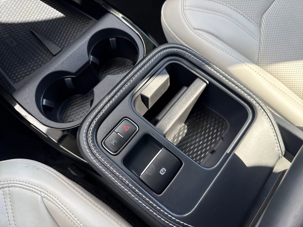 Certified 2025 Ford Mustang Mach-E Premium image 24