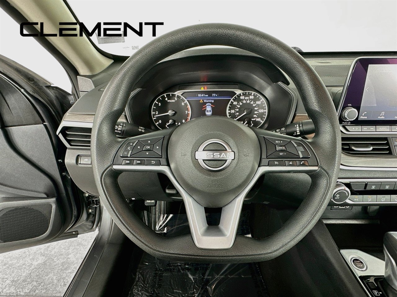 Used 2025 Nissan Altima 2.5 SV FWD image 15