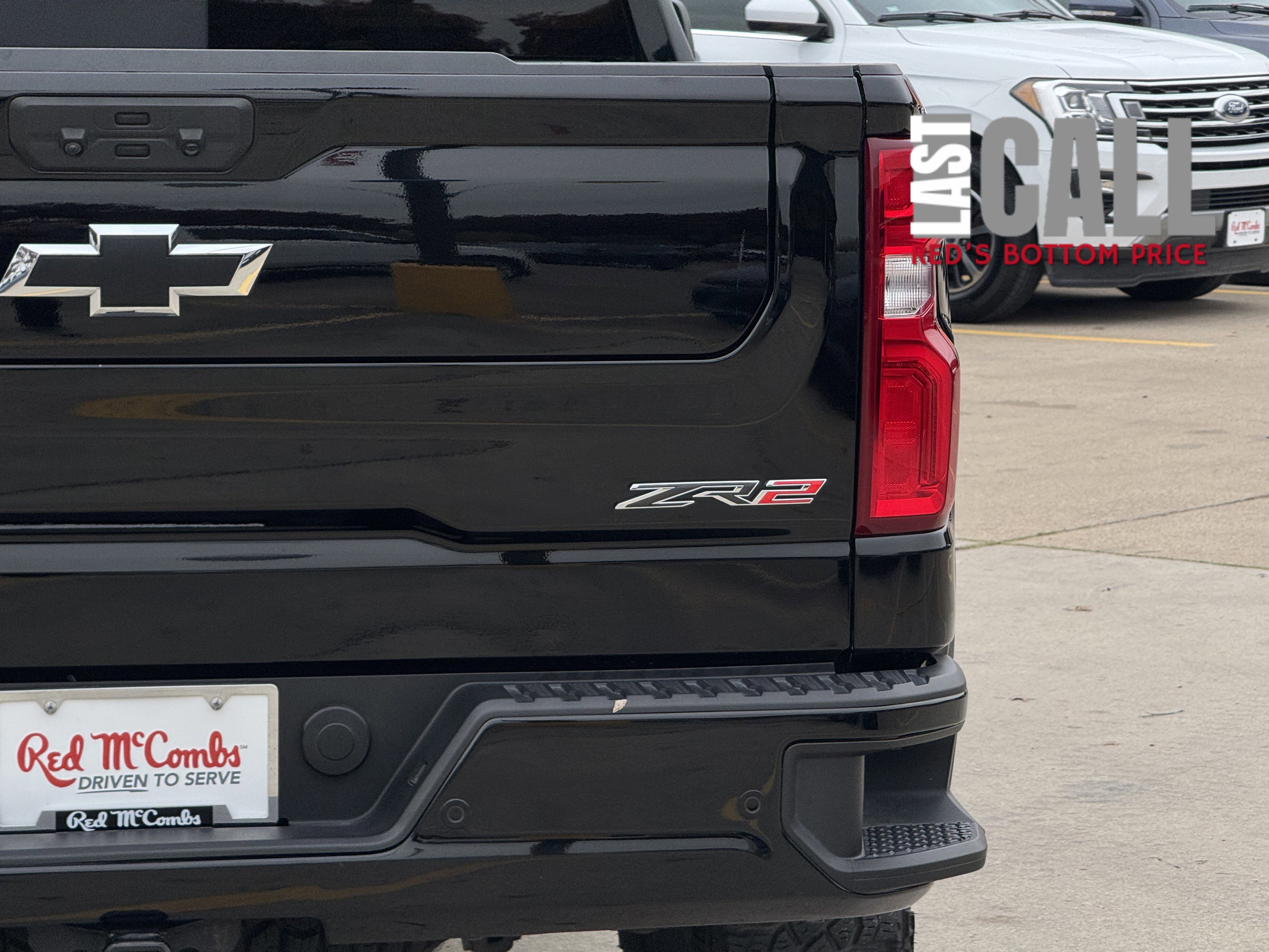 Used 2024 Chevrolet Silverado 1500 ZR2 w/ Technology Package image 11