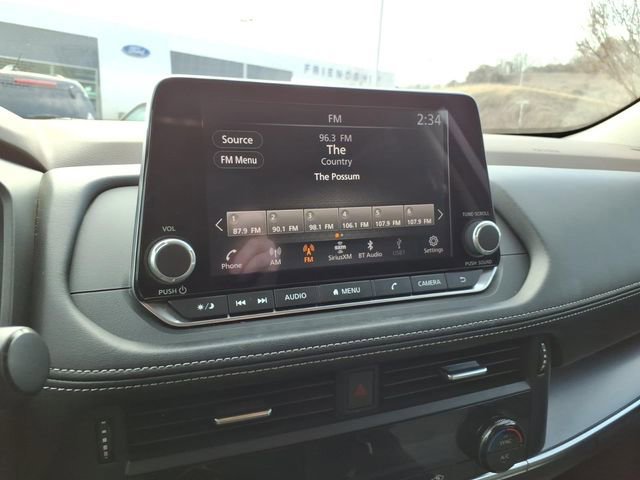 Used 2023 Nissan Rogue SV image 26