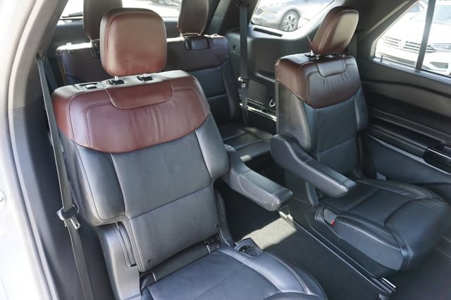 Certified 2023 Ford Explorer Platinum w/ Technology Package AWD/4WD image 12
