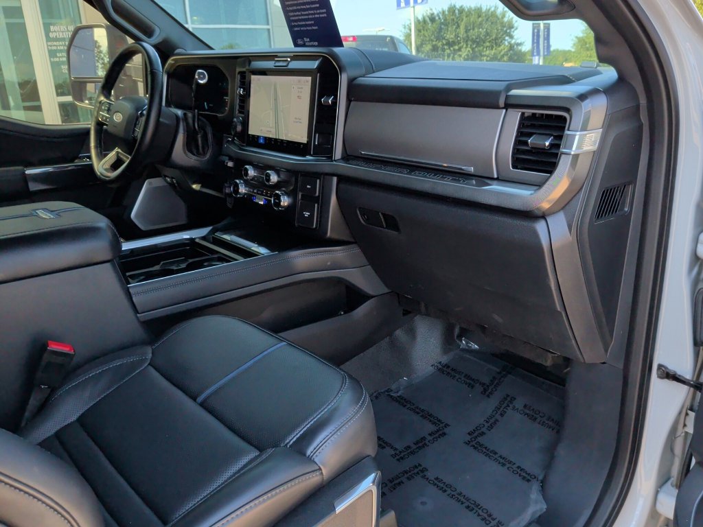 Certified 2025 Ford F250 Platinum AWD/4WD image 16