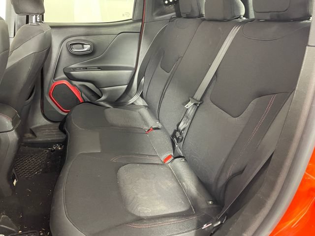Used 2017 Jeep Renegade Trailhawk AWD/4WD image 16