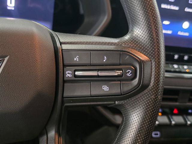 Used 2023 Chevrolet Colorado Trail Boss AWD/4WD image 35