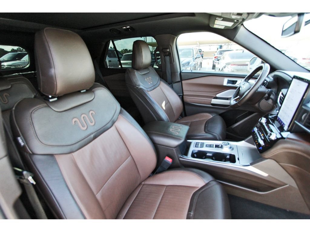 Certified 2023 Ford Explorer King Ranch w/ Technology Package RWD image 29
