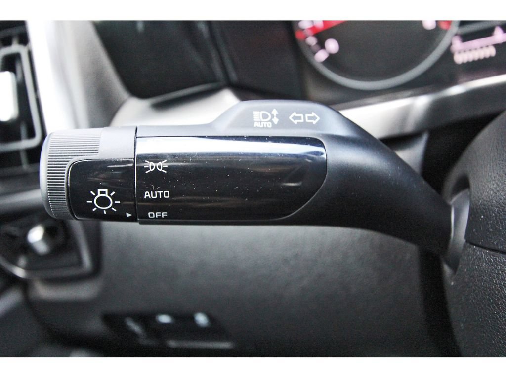 Used 2023 Kia Sorento S w/ Panoramic Sunroof Package FWD image 15