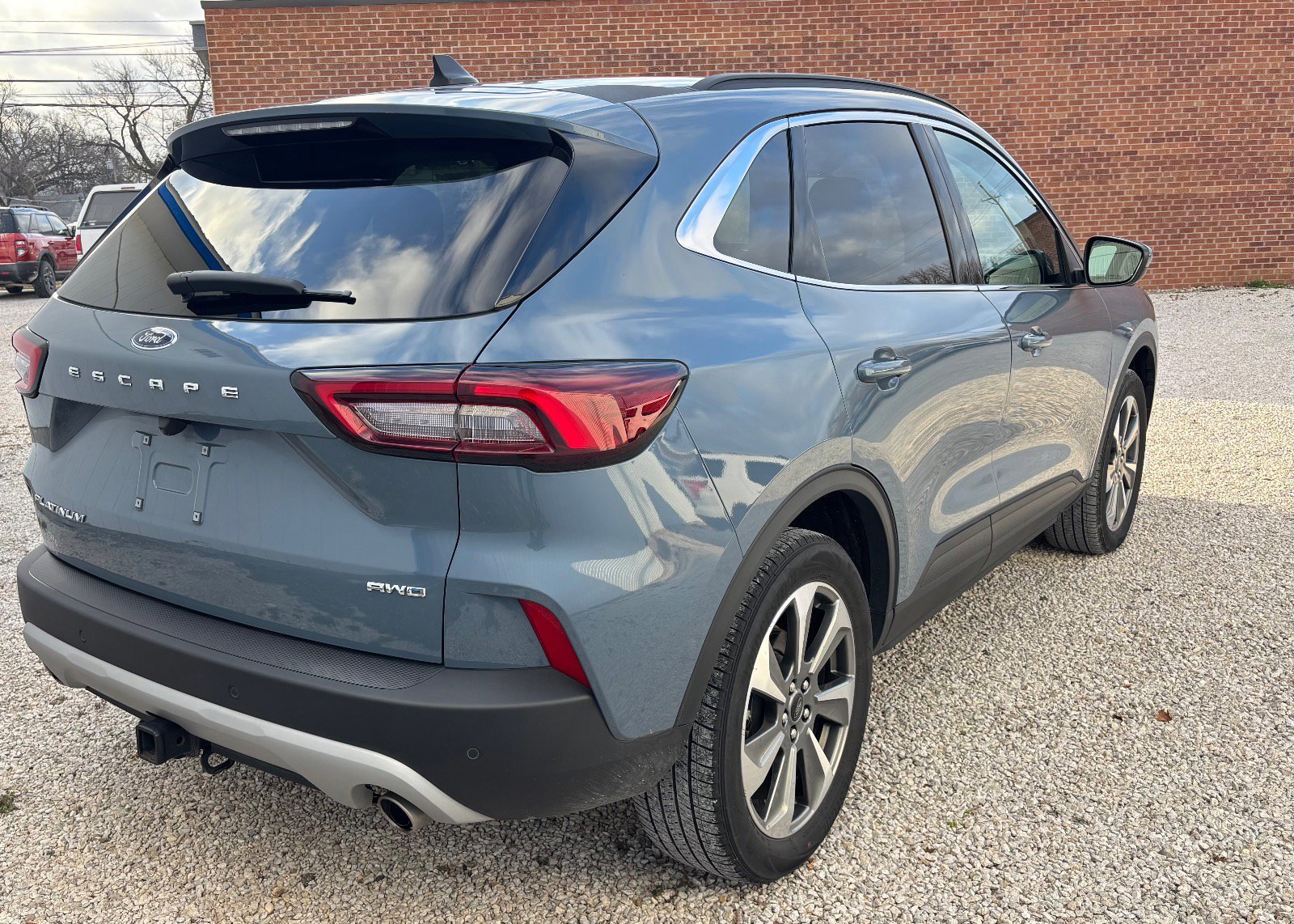 Certified 2025 Ford Escape Platinum w/ Premium Technology Package image 3